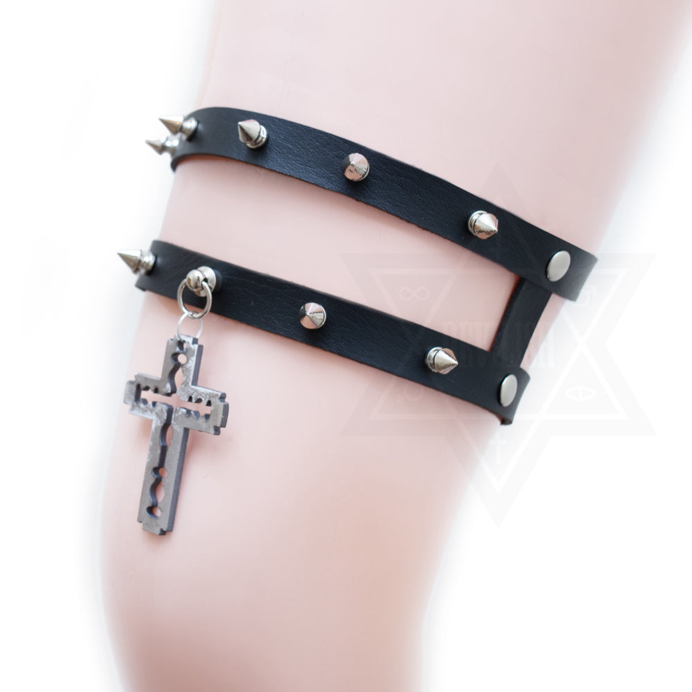 Stigmata garter *