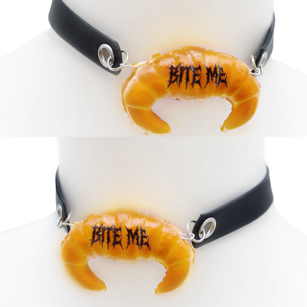 Bite me! choker