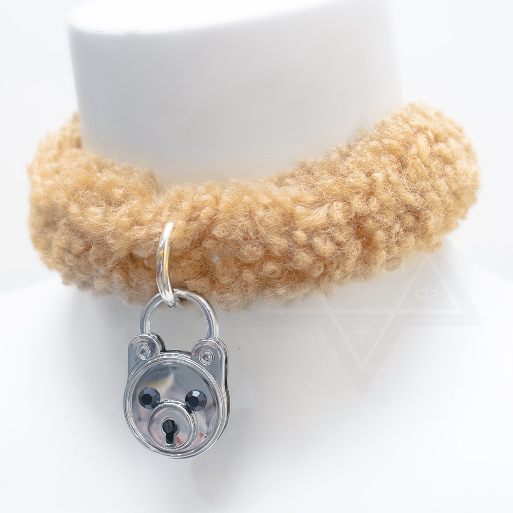 Bearly in love choker