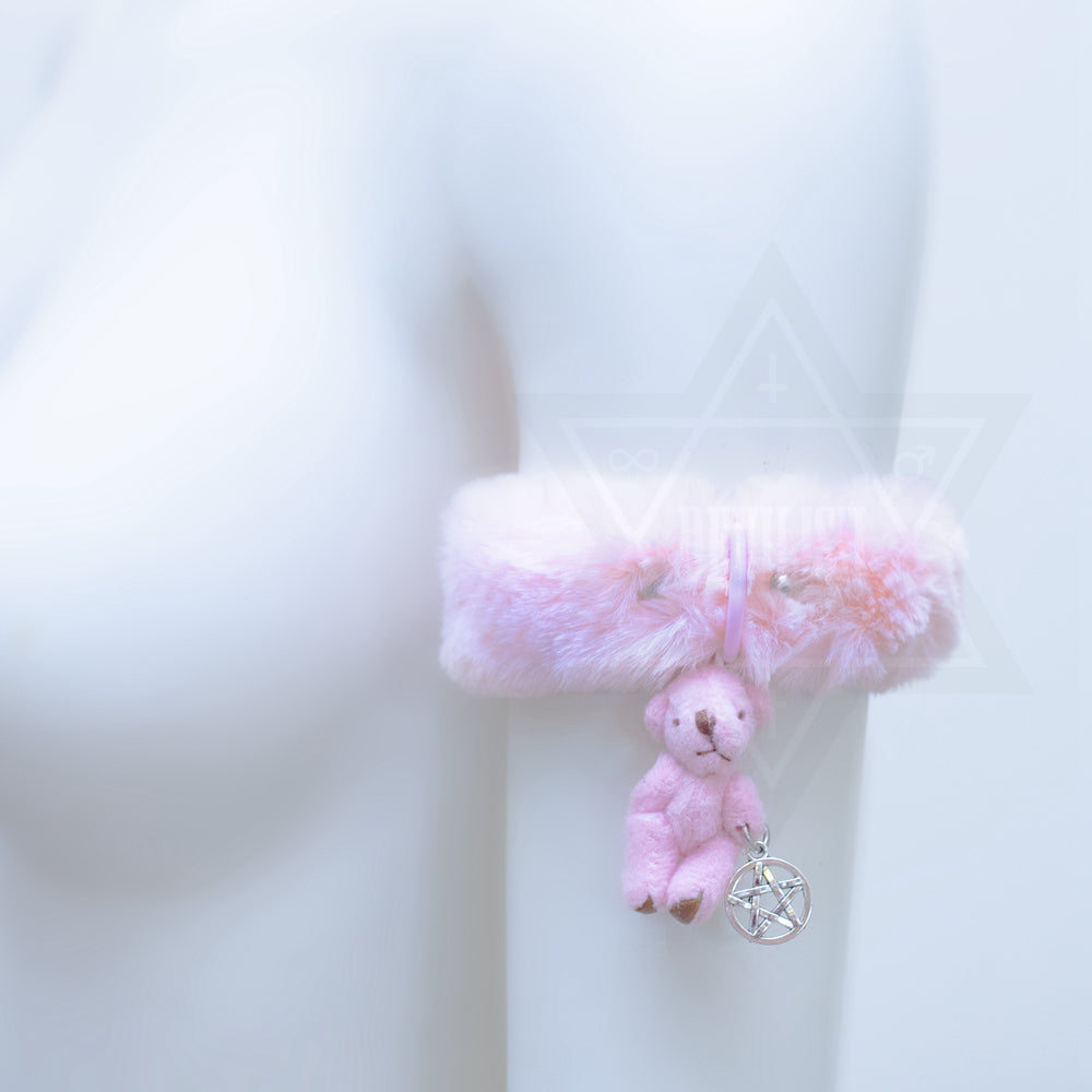 Pastel bear arm band