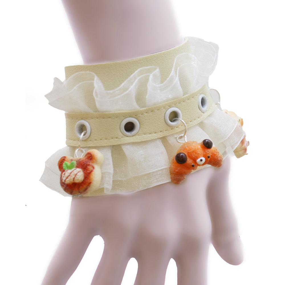 Bready bear bangle