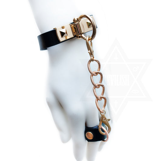 Gold digger bangle set