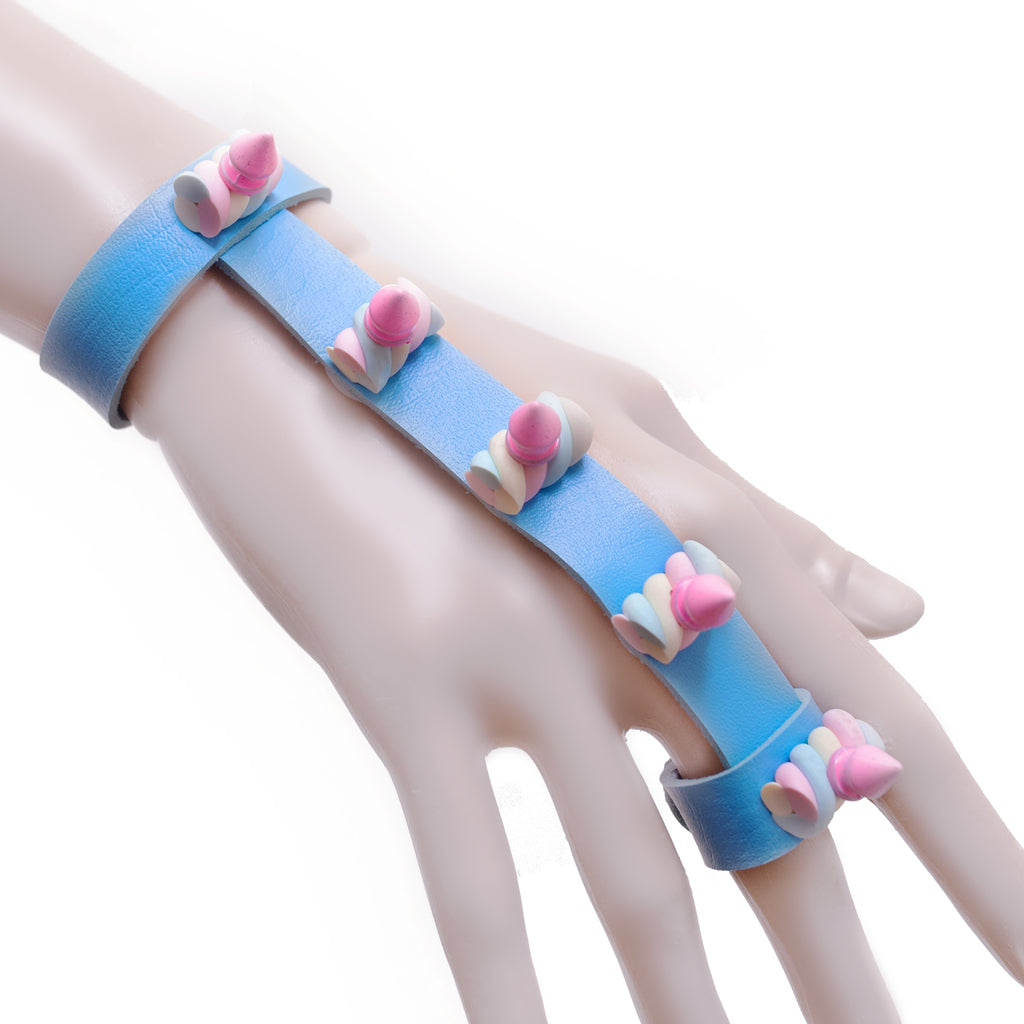 Marshmallow hand harness
