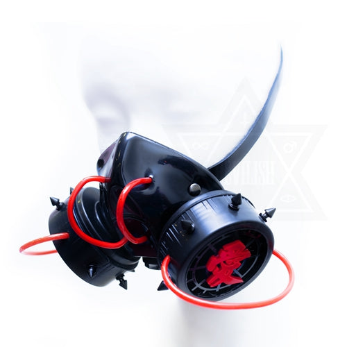 (Love gas mask*