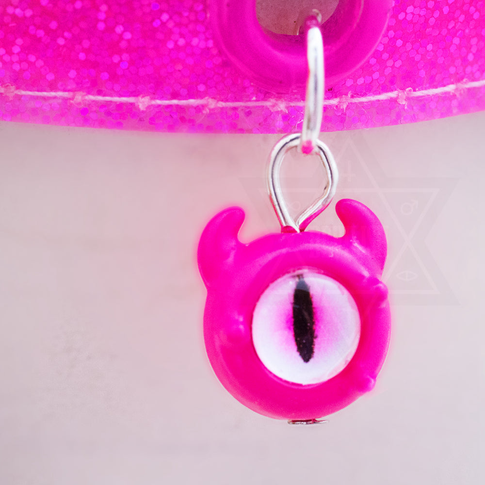 Are you looking at me choker*