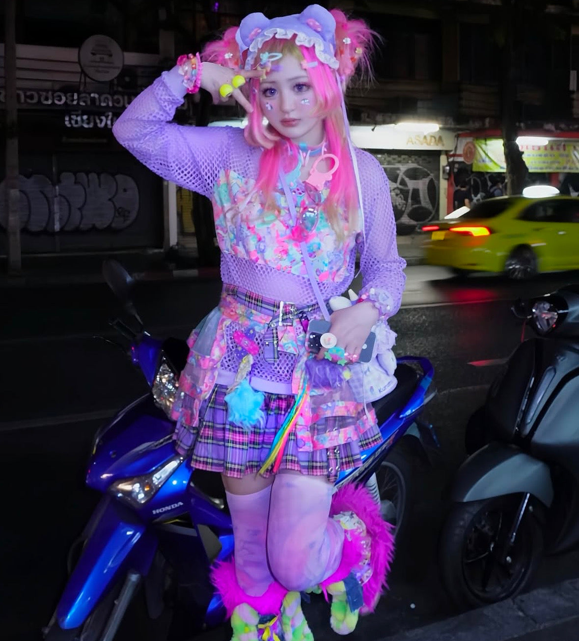 Pastel bear choker *