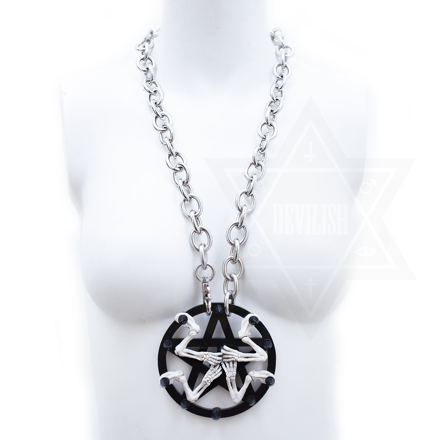 Black magic necklace*