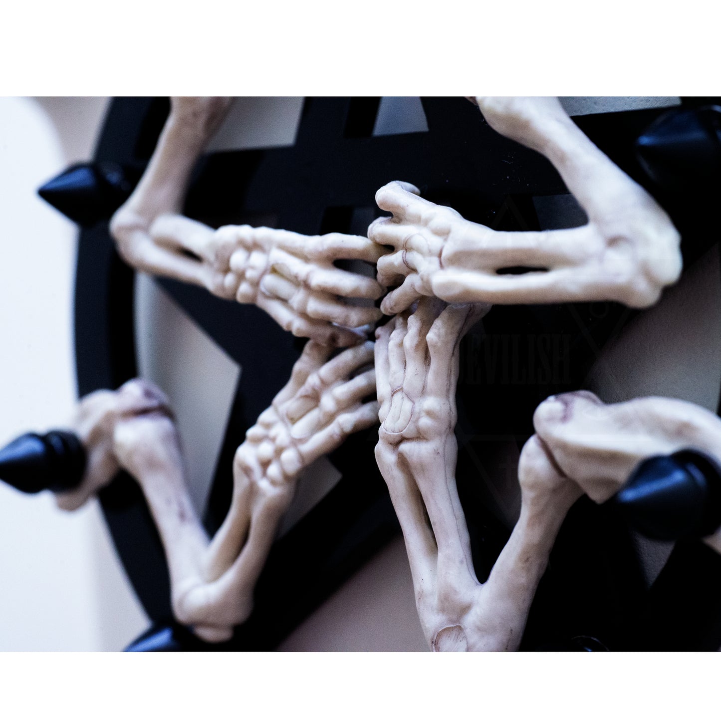 Black magic necklace*