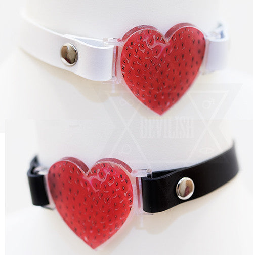 M strawberry heart choker/garter*