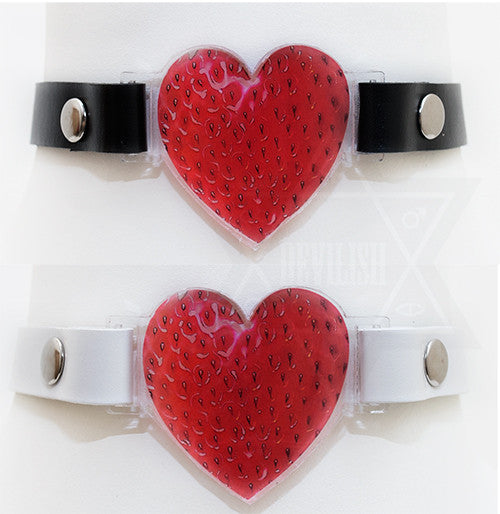 M strawberry heart choker/garter*